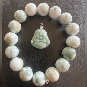Genuine jade 12-13mm bracelet and buddha pendant. Ships Usa only .